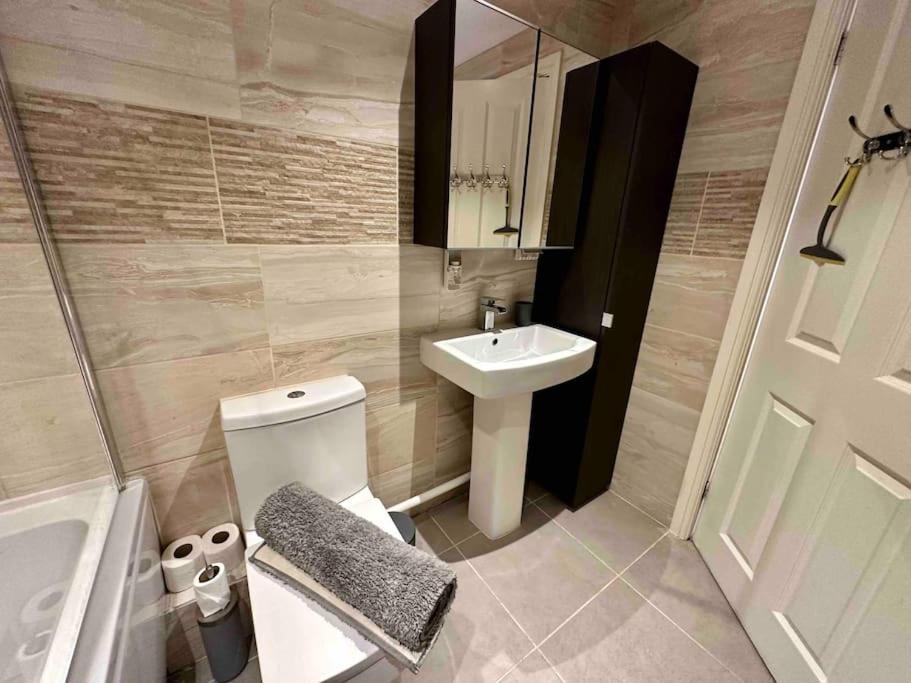 Waterside Mufc & Trafford Centre Townhouse 4 Bedroom Free Parking Manchester Dış mekan fotoğraf