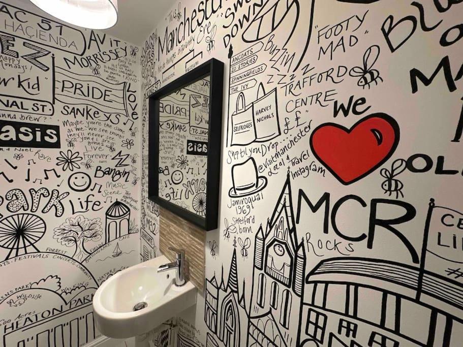 Waterside Mufc & Trafford Centre Townhouse 4 Bedroom Free Parking Manchester Dış mekan fotoğraf