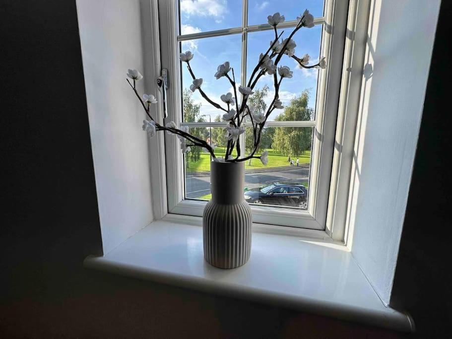 Waterside Mufc & Trafford Centre Townhouse 4 Bedroom Free Parking Manchester Dış mekan fotoğraf